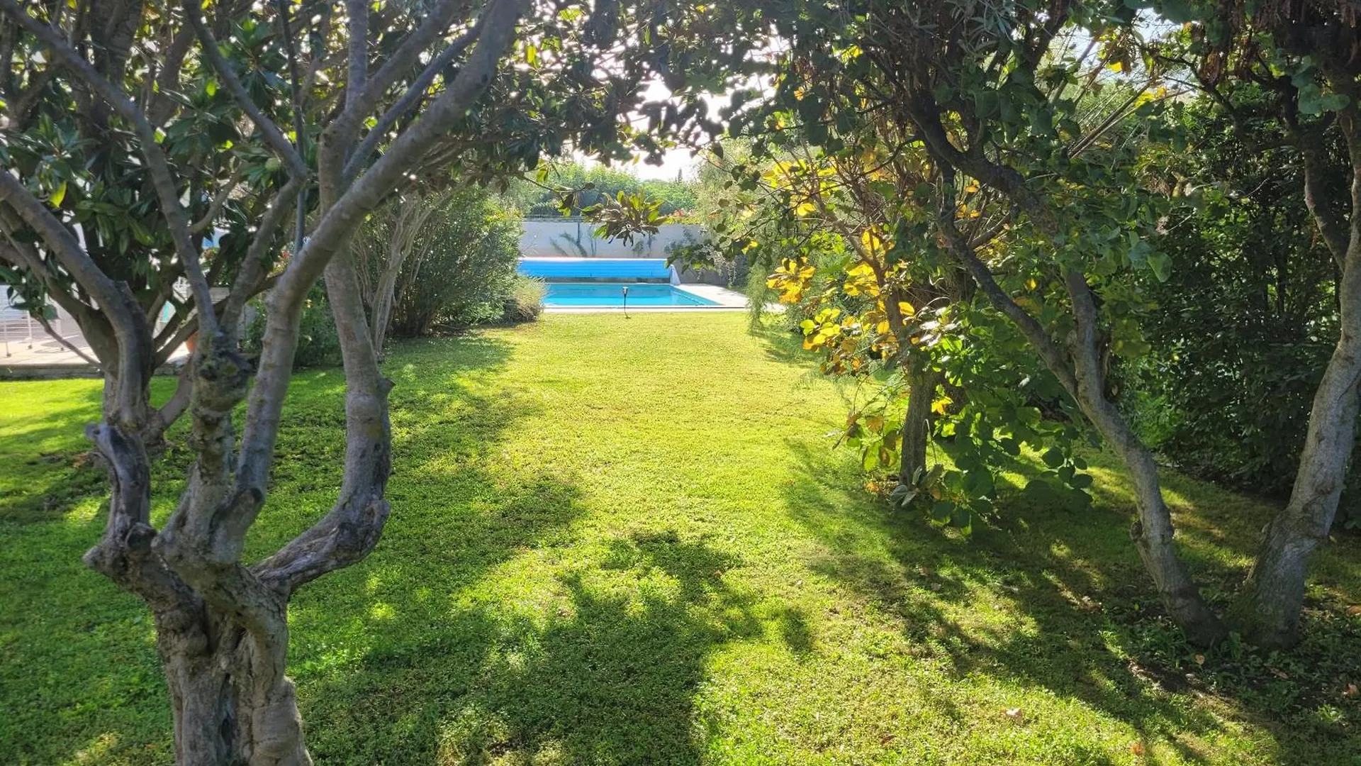 La Villa Des Lavandes - A 300M Du Centre, Au Calme, Et Au Vert ! LʼIsle-sur-la-Sorgue