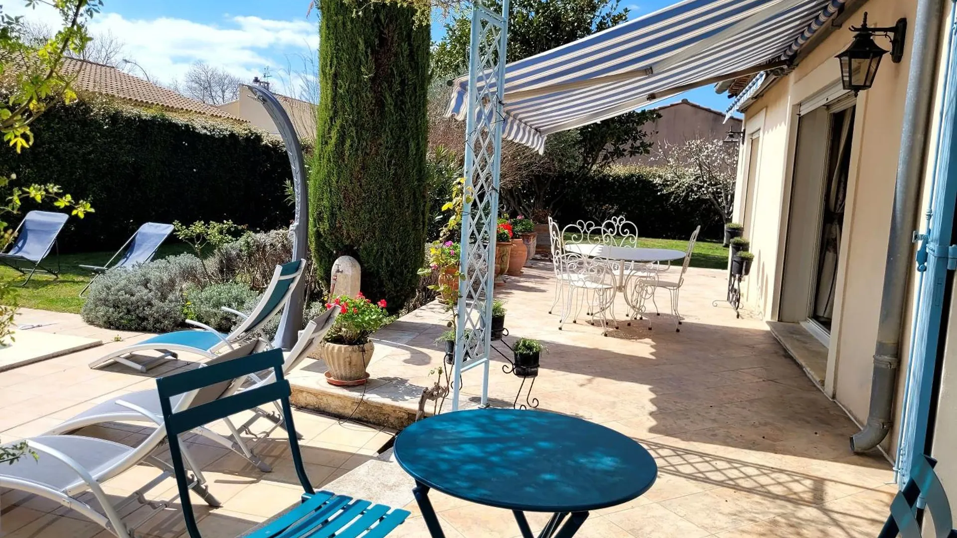 La Villa Des Lavandes - A 300M Du Centre, Au Calme, Et Au Vert ! LʼIsle-sur-la-Sorgue