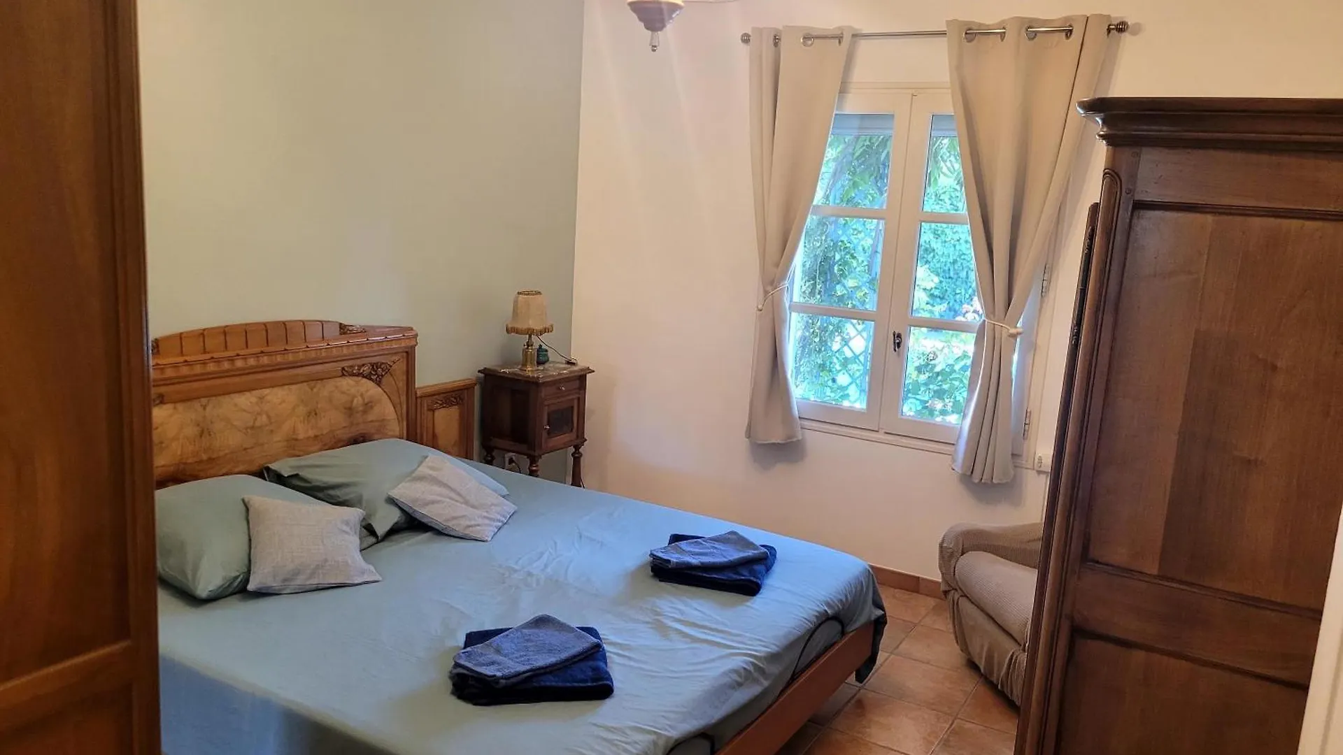 La Villa Des Lavandes - A 300M Du Centre, Au Calme, Et Au Vert ! LʼIsle-sur-la-Sorgue
